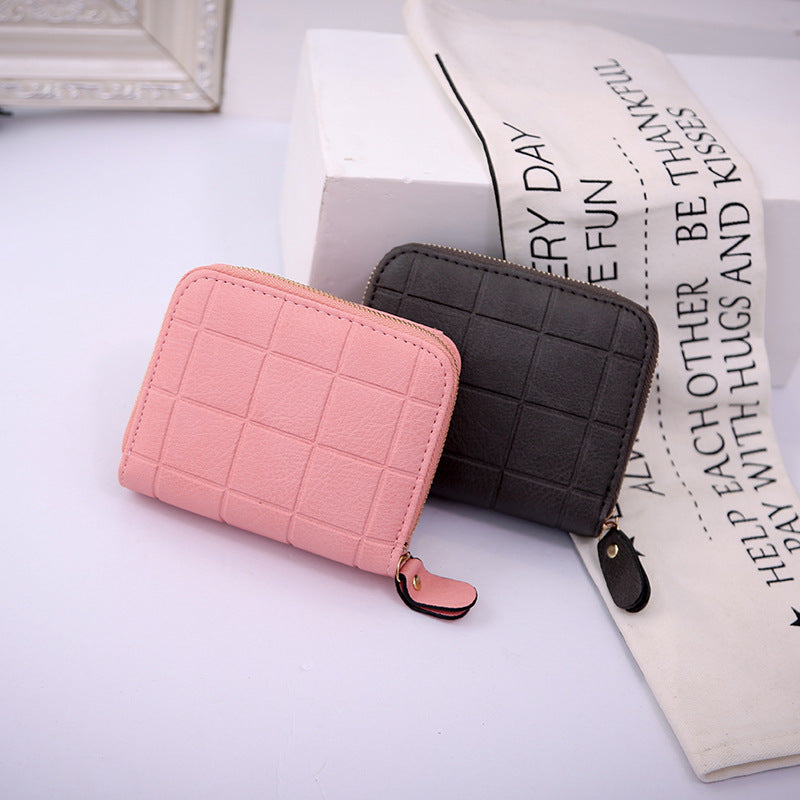Lingge embossed coin purse