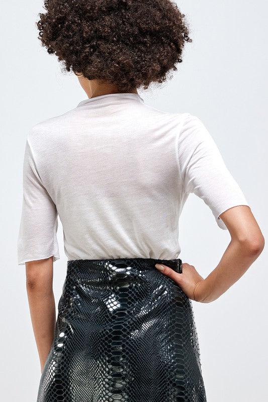 Mock Neck SSLV Top