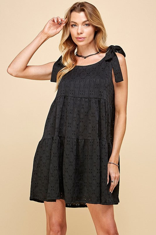 SOLID HOLLOW TIERED MIDI DRESS WITH RIBBON TIE