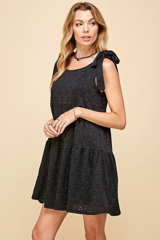 SOLID HOLLOW TIERED MIDI DRESS WITH RIBBON TIE