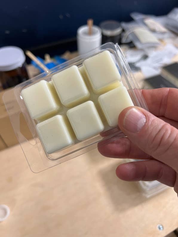 Soy Wax Candle - Wax Melts