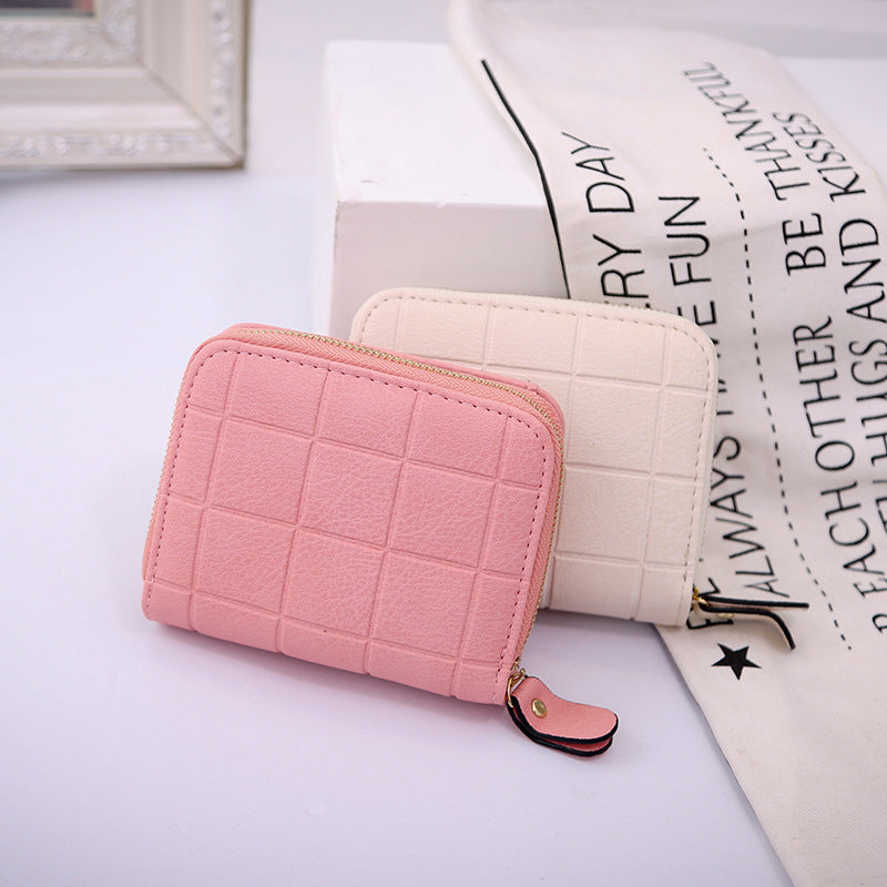 Lingge embossed coin purse