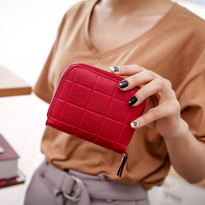 Lingge embossed coin purse