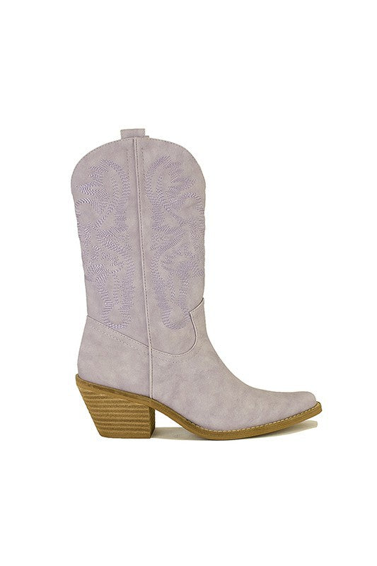 Western cowboy boots with intricate tonal stitching and a stacked brown heel.