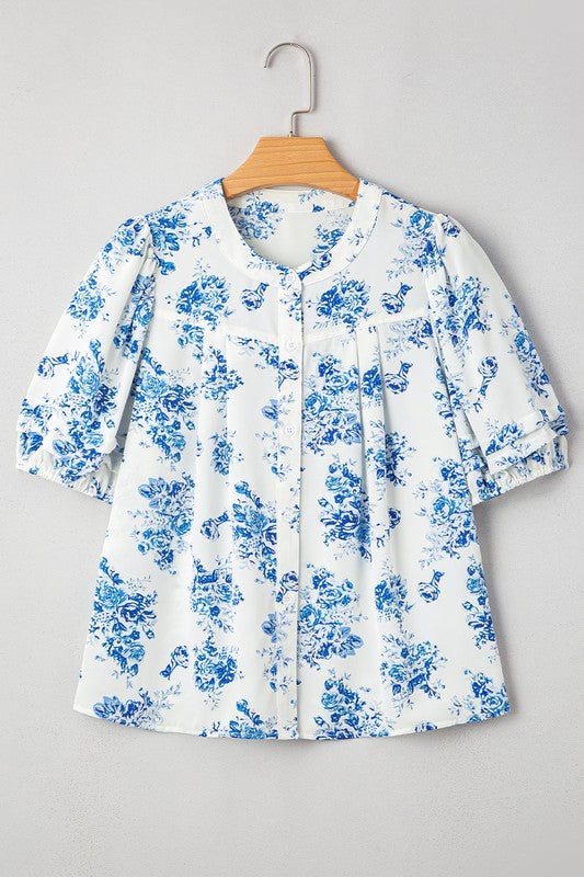 Hem length designed to fall around hip-length—good for pairing with jeans, shorts or skirts.