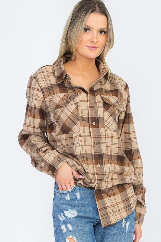Flat collar gives structure while keeping a laid-back look.