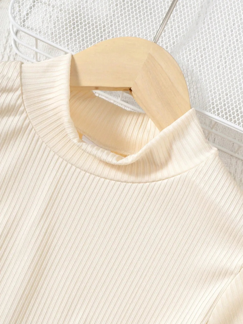 Breezy chic summer set with matching top and bottom in lightweight fabric, designed for comfort and style in warm weather