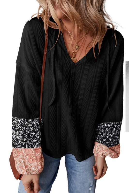 Pair with skinny jeans or shorts to balance the volume of sleeves.