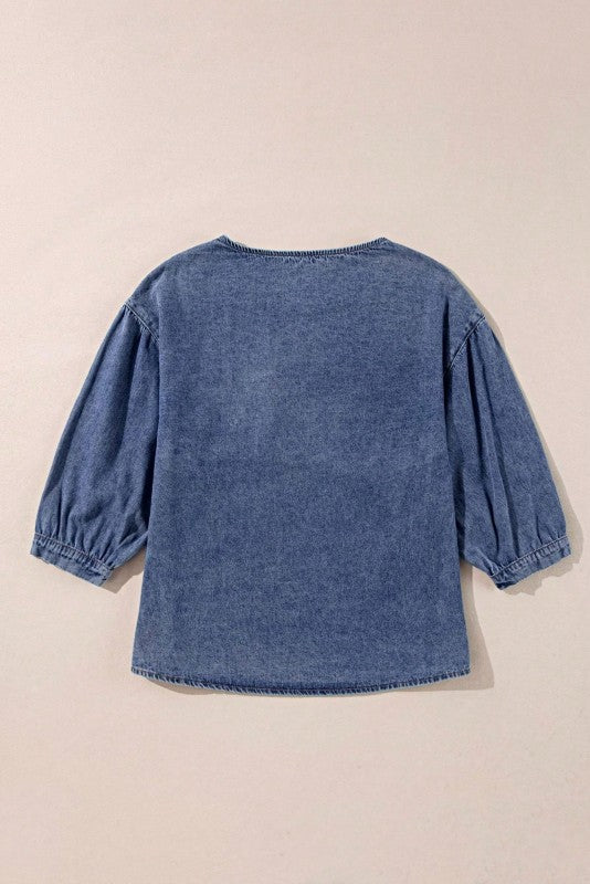 Effortlessly elevates casual and chic looks.