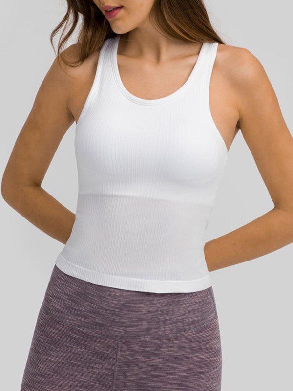 Smooth, sleek, and built to move. The JupiterGear Round Neck Racerback Tank is your everyday essential for workouts, errands, and everything in between. With a flattering round neckline and a racerback cut that frees your shoulders, this tank blends performance with polish.