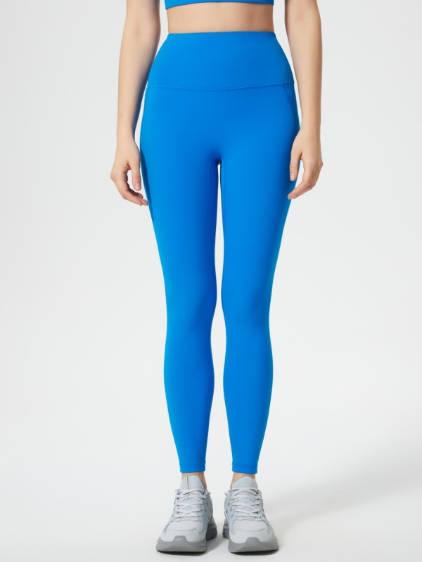 These leggings don’t just fit—they flatter. The JupiterGear Wide Waistband Leggings are your secret weapon for looking fierce and feeling unstoppable. Designed with a high-rise, wide waistband that smooths, shapes, and stays put, they’re built for movement and made for compliments.