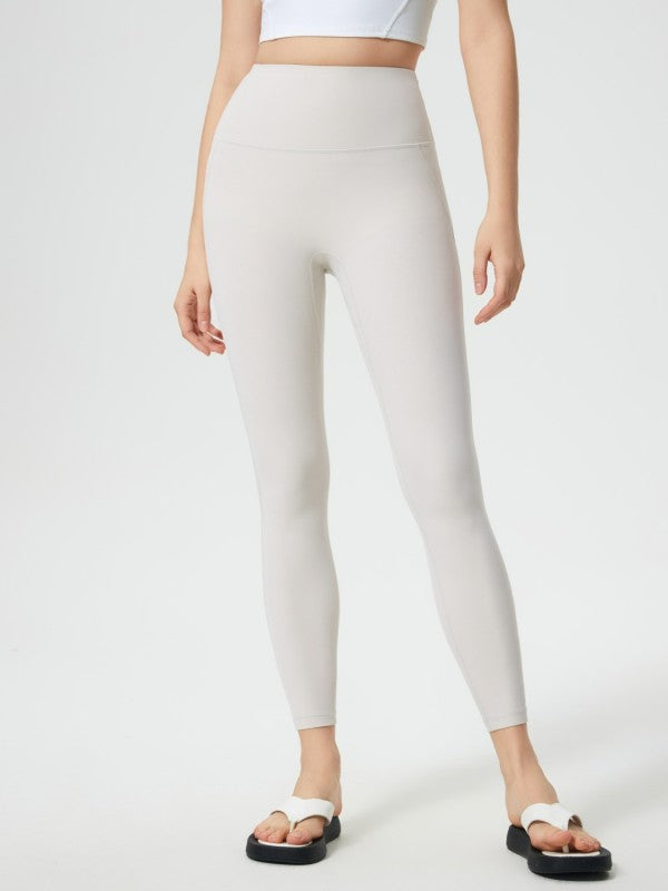 These leggings don’t just fit—they flatter. The JupiterGear Wide Waistband Leggings are your secret weapon for looking fierce and feeling unstoppable. Designed with a high-rise, wide waistband that smooths, shapes, and stays put, they’re built for movement and made for compliments.