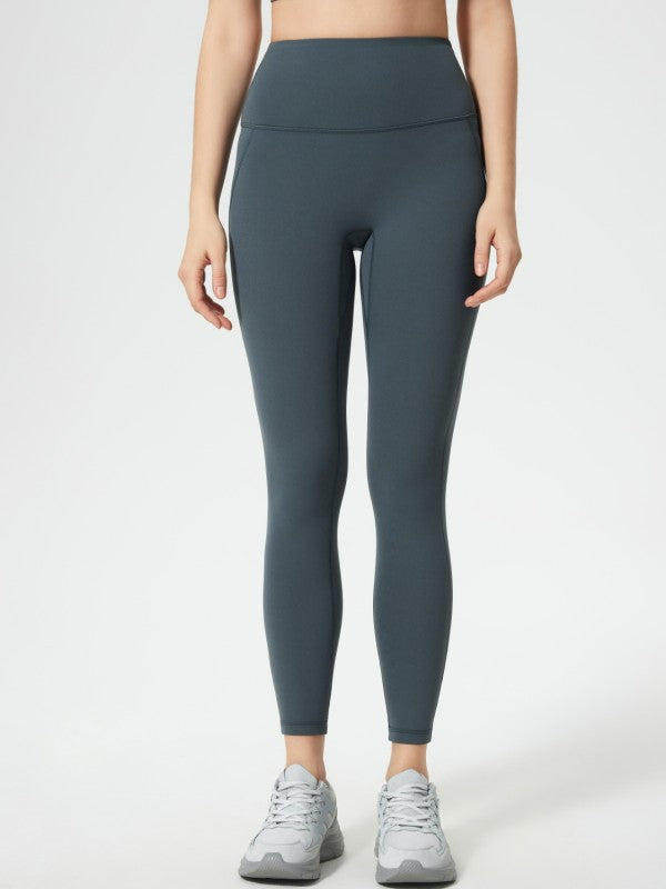 These leggings don’t just fit—they flatter. The JupiterGear Wide Waistband Leggings are your secret weapon for looking fierce and feeling unstoppable. Designed with a high-rise, wide waistband that smooths, shapes, and stays put, they’re built for movement and made for compliments.