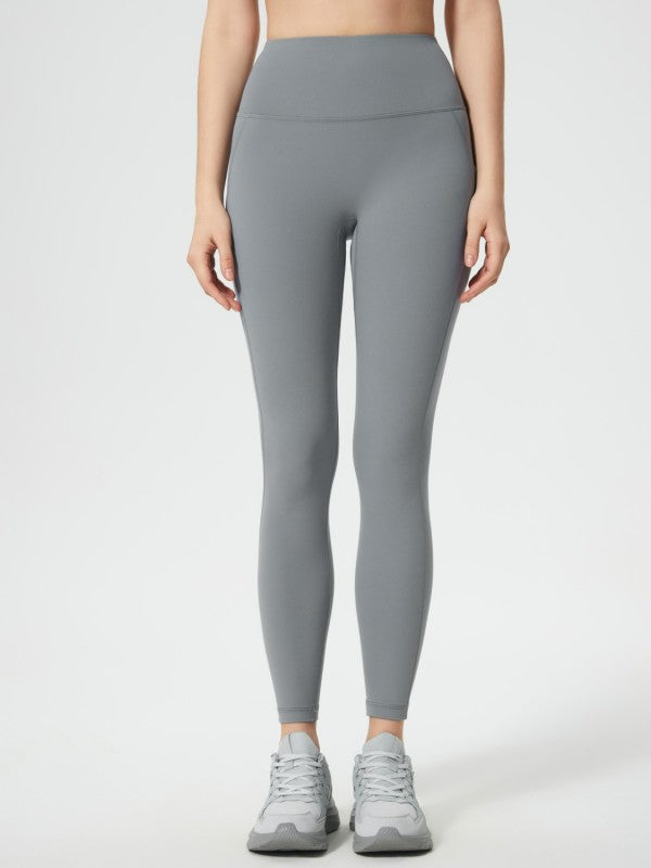 These leggings don’t just fit—they flatter. The JupiterGear Wide Waistband Leggings are your secret weapon for looking fierce and feeling unstoppable. Designed with a high-rise, wide waistband that smooths, shapes, and stays put, they’re built for movement and made for compliments.