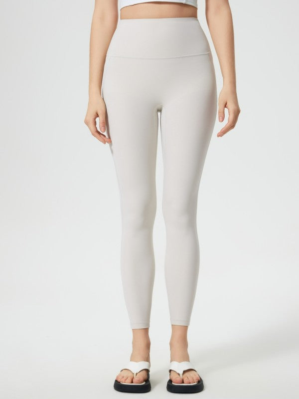 These leggings don’t just fit—they flatter. The JupiterGear Wide Waistband Leggings are your secret weapon for looking fierce and feeling unstoppable. Designed with a high-rise, wide waistband that smooths, shapes, and stays put, they’re built for movement and made for compliments.