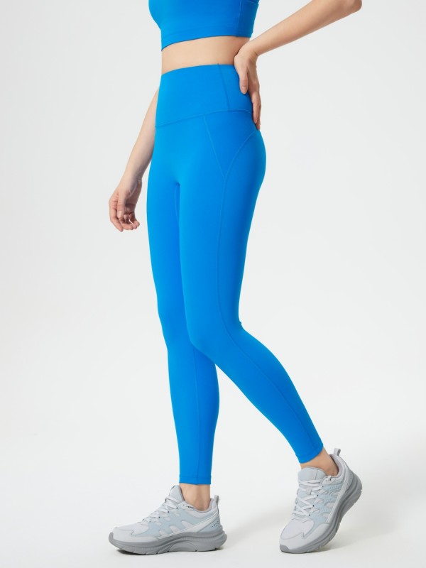 These leggings don’t just fit—they flatter. The JupiterGear Wide Waistband Leggings are your secret weapon for looking fierce and feeling unstoppable. Designed with a high-rise, wide waistband that smooths, shapes, and stays put, they’re built for movement and made for compliments.