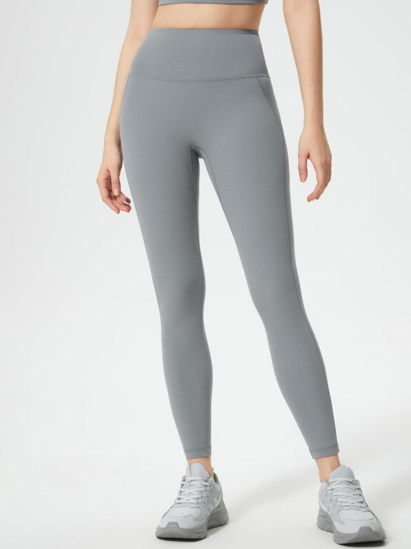 These leggings don’t just fit—they flatter. The JupiterGear Wide Waistband Leggings are your secret weapon for looking fierce and feeling unstoppable. Designed with a high-rise, wide waistband that smooths, shapes, and stays put, they’re built for movement and made for compliments.