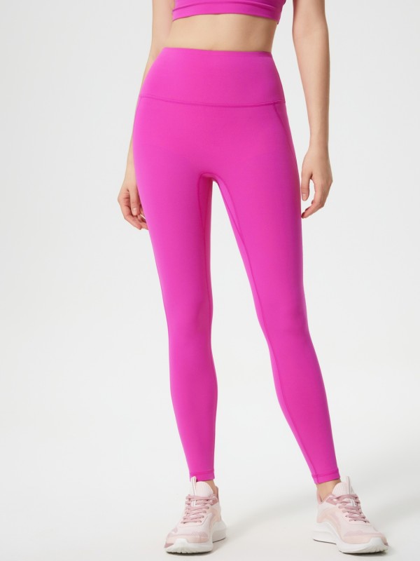 These leggings don’t just fit—they flatter. The JupiterGear Wide Waistband Leggings are your secret weapon for looking fierce and feeling unstoppable. Designed with a high-rise, wide waistband that smooths, shapes, and stays put, they’re built for movement and made for compliments.