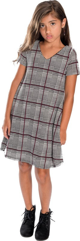 Kids Stephanie dress with short sleeves, V-neckline, plaid print and natural waistline — ideal for parties or formal occasions