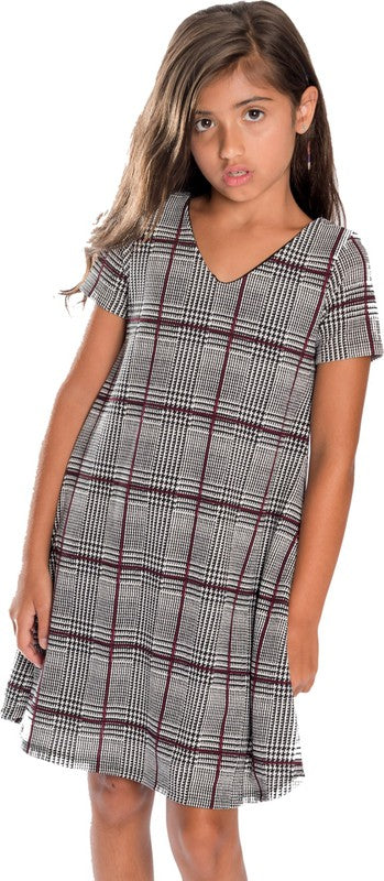 Kids Stephanie dress with short sleeves, V-neckline, plaid print and natural waistline — ideal for parties or formal occasions