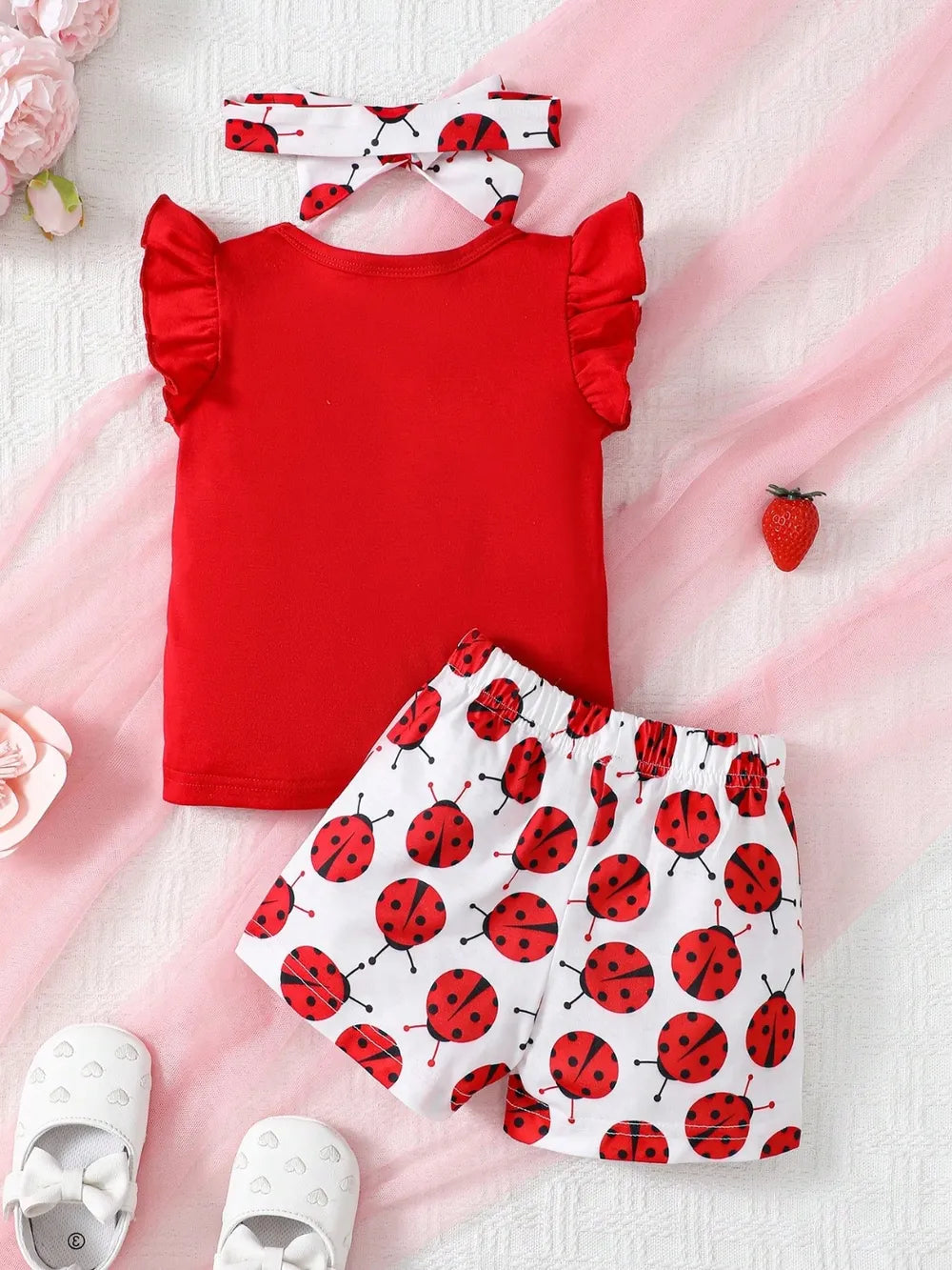 Baby outfit set with ladybug print: short-sleeve top and matching bottoms in soft fabric (sizes 6 months to 3 years)