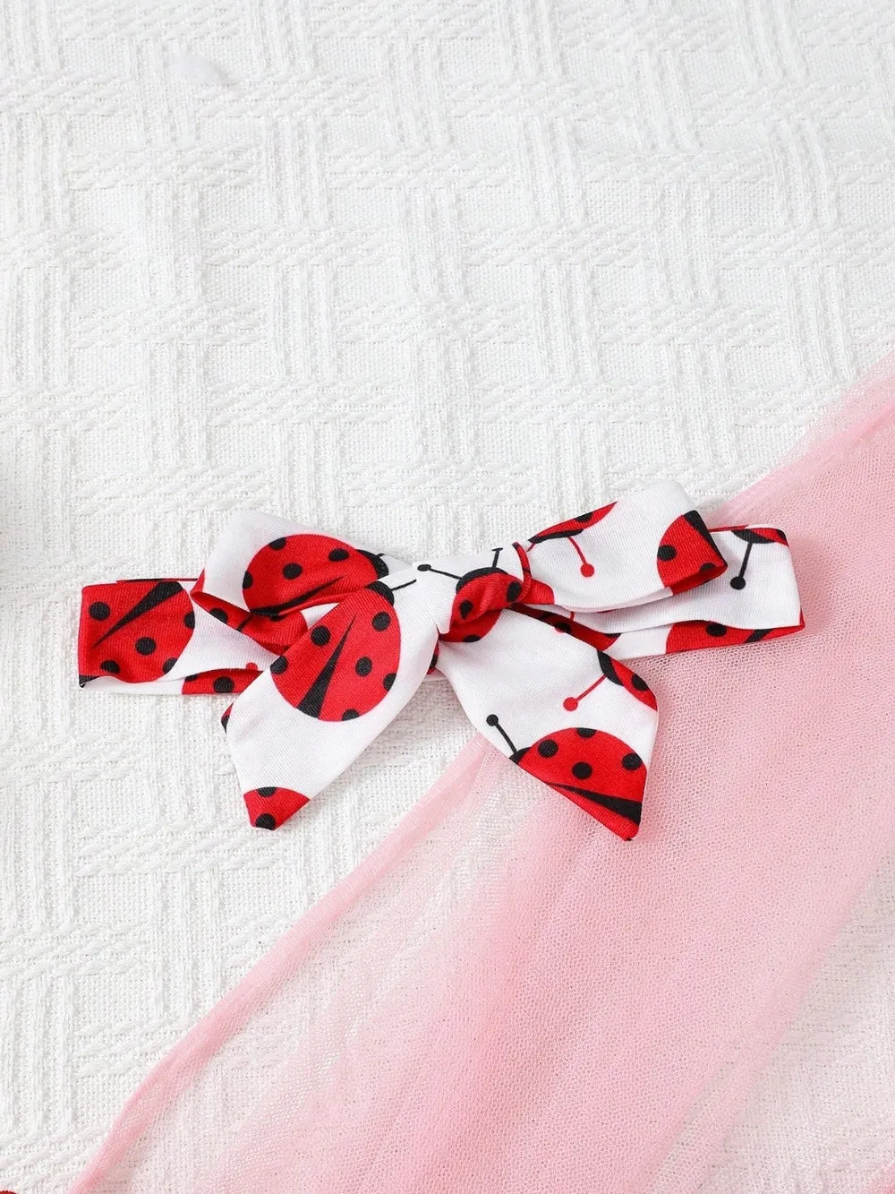 Baby outfit set with ladybug print: short-sleeve top and matching bottoms in soft fabric (sizes 6 months to 3 years)