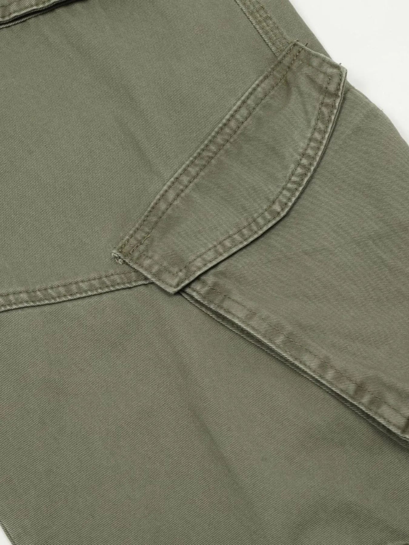 Utility meets attitude. These wide-leg cargo pants are built for movement, style, and everyday versatility. Whether you're hitting the streets or chilling off-duty, they deliver comfort with a bold silhouette.