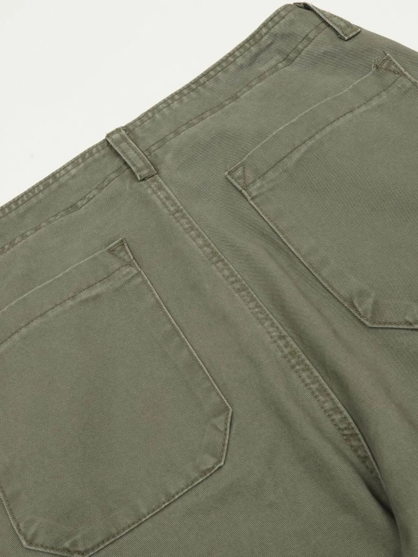 Utility meets attitude. These wide-leg cargo pants are built for movement, style, and everyday versatility. Whether you're hitting the streets or chilling off-duty, they deliver comfort with a bold silhouette.i