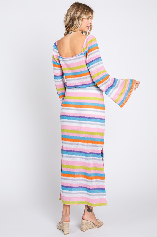Lightweight and cropped, it’s ideal for pairing with high-waist bottoms.
