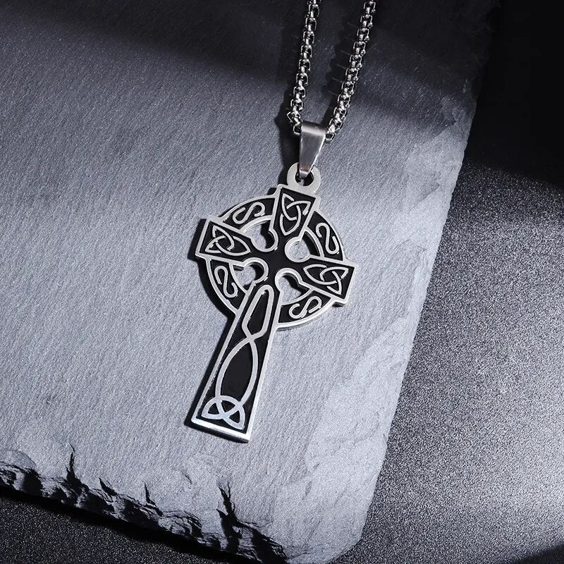 New Metal Black Cross Pendant Necklace Men and Women Fashion Gothic Punk Trend Hip Hop Accessories Jewelry Gift Wholesale