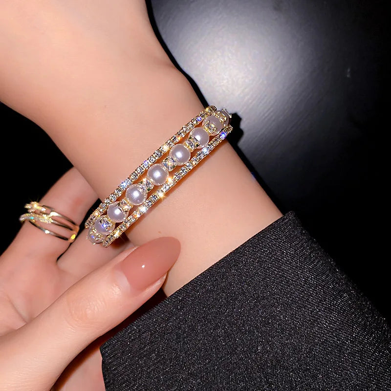 Luxury Sparkling Rhinestone Bracelet Ladies Girls Geometric Delicate Adjustable Bracelet Vintage Style Jewelry Accessories Gifts