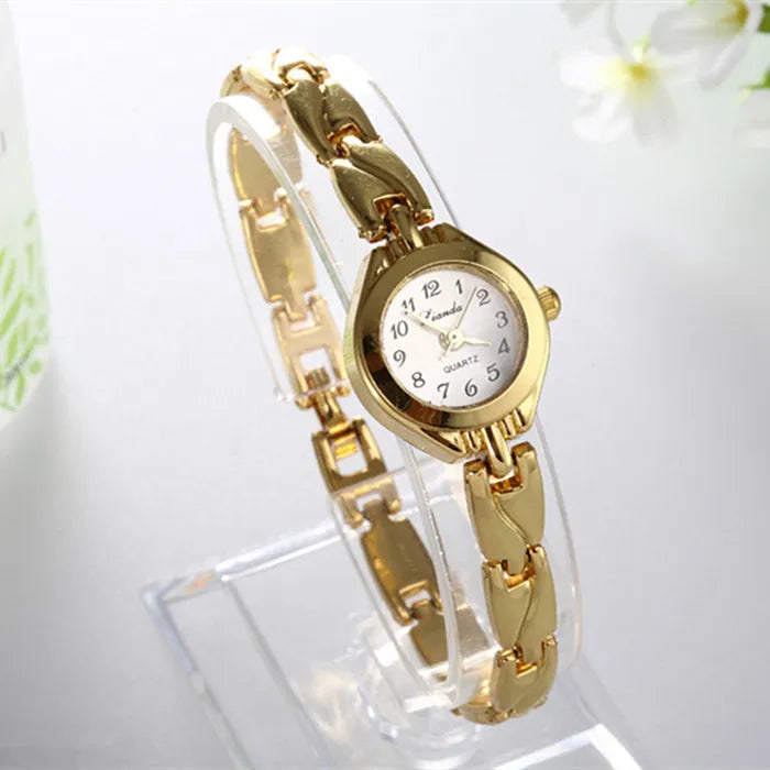 Women Bracelet Watch Mujer Golden Relojes Small Dial Quartz Leisure Popular Wristwatch Hour Female Ladies Elegant Relogio Clock