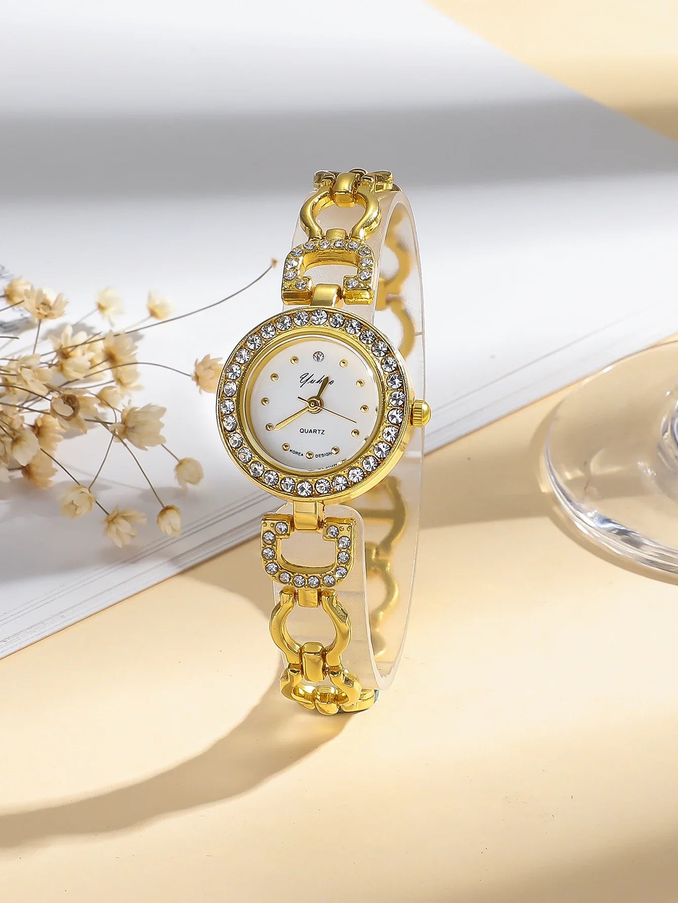 Exquisite Diamond Point Scale Dial Simple Steel Belt Quartz Watch
