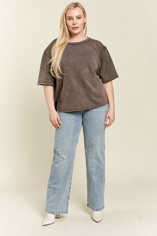 Mineral-washed styling gives a vintage, worn-in look.