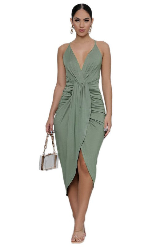 The sexy Maxi Dress 6 features a figure-skimming silhouette, a dramatic plunging neckline, and a flowy, floor-length skirt that moves with every step.