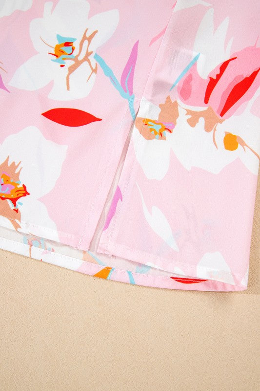 Relaxed fit through the bust and hem gives casual ease and flattering drape.