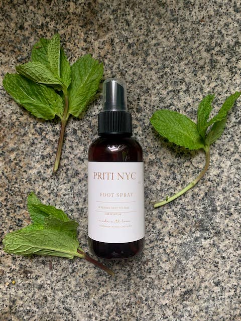 Pritinyc rosemary, mint and tea tree foot spray