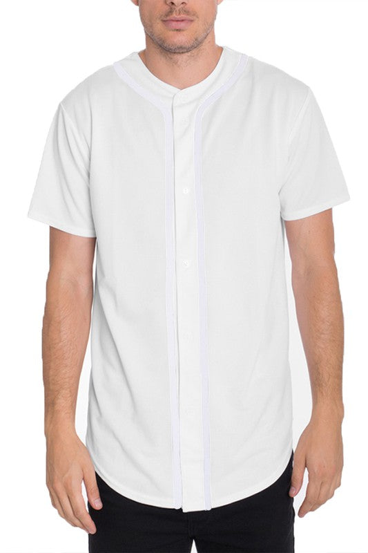 Man wearing a short-sleeve baseball jersey with piping and button-down front.