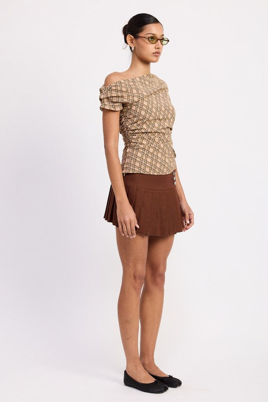 Great statement piece — perfect for pairing with jeans or a sleek skirt for night looks. 