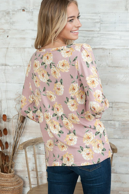 A flattering knit that’s easy to style, offering both coziness and contemporary flair.