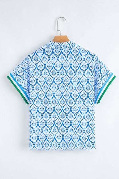 Dolman sleeves offer easy movement with a breezy, loose fit around the arms. 