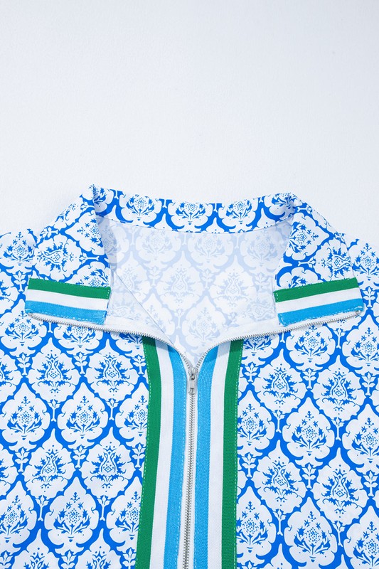 Made from 100% polyester for lightweight durability and easy care. 