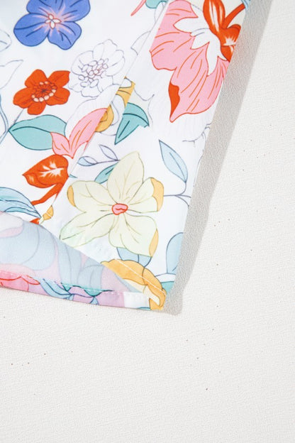 Lightweight 100% polyester makes it perfect for warm-weather layering. 