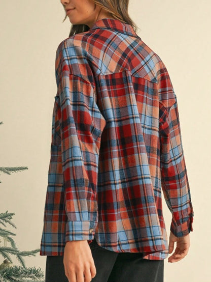 Made from soft cotton blend for comfort.