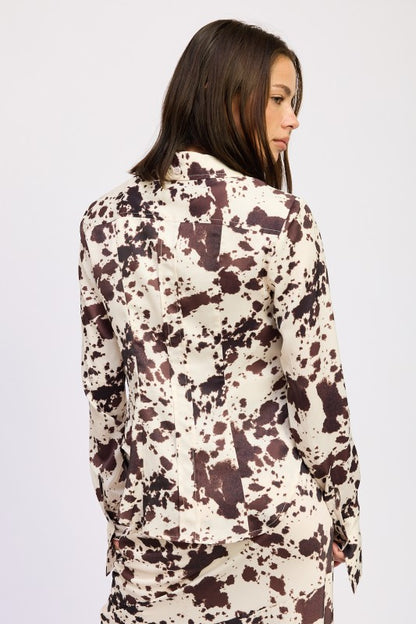 Versatile enough to dress up with heels or down with denim. 