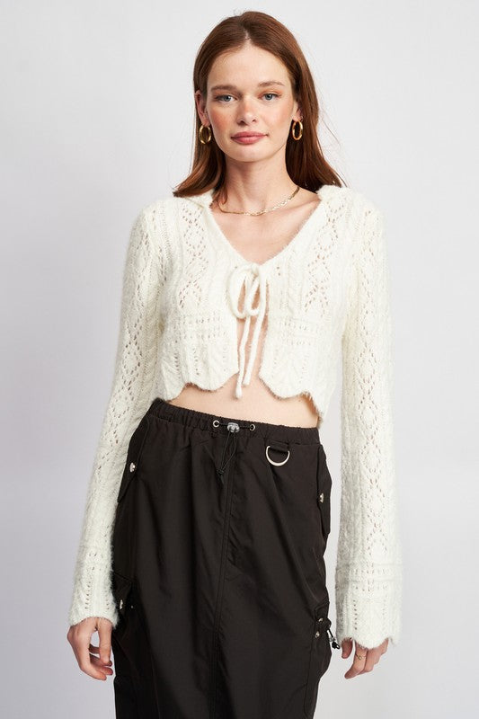 Flare sleeves frame the arms while the open weave keeps you cool.