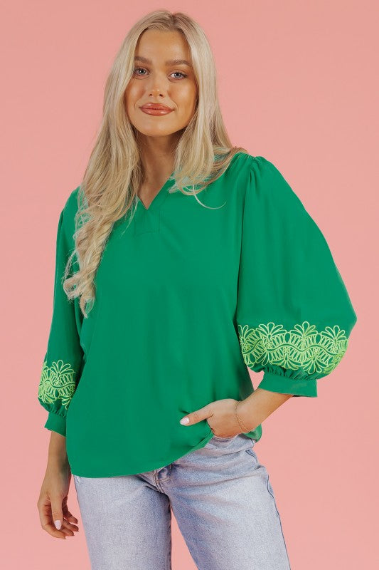 Works beautifully with jeans, trousers, or skirts.