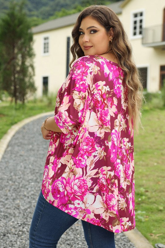Easy to pair with jeans, trousers, or skirts.