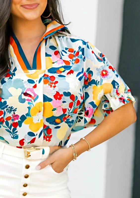 Puff sleeves enhance the romantic, boho vibe.