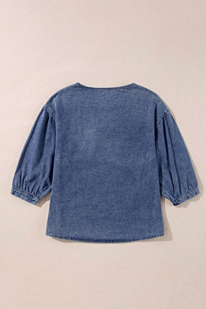 Effortlessly elevates casual and chic looks.
